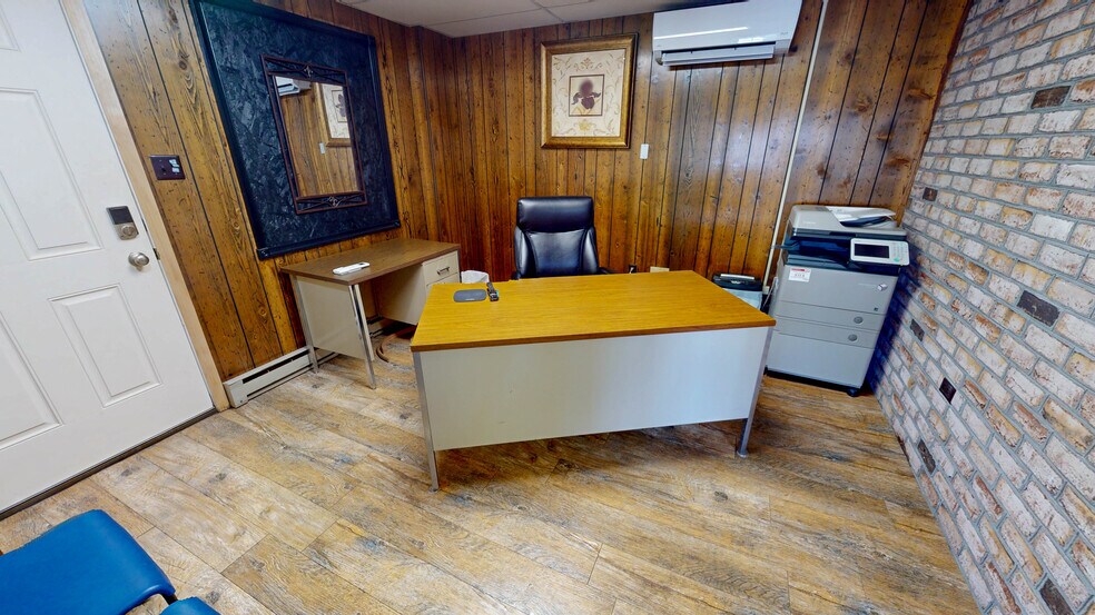 More Photos Of 926 Ben Franklin Hwy E, Douglassville Office For Sale