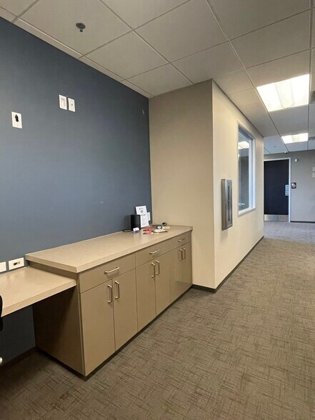 More Photos Of 2314 S Val Vista Dr, Gilbert Medical For Sale
