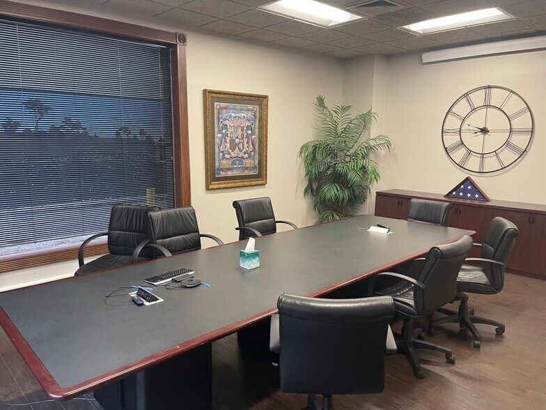More Photos Of 107 W Michigan Ave, Kalamazoo Office For Sale