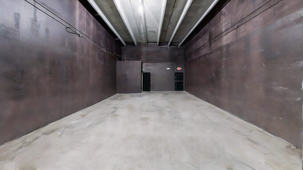 More Photos Of 27330 S Dixie Hwy, Homestead Storefront Retail Office For Sale