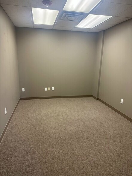 More Photos Of 18673 Dix Toledo, Brownstown Industrial For Lease