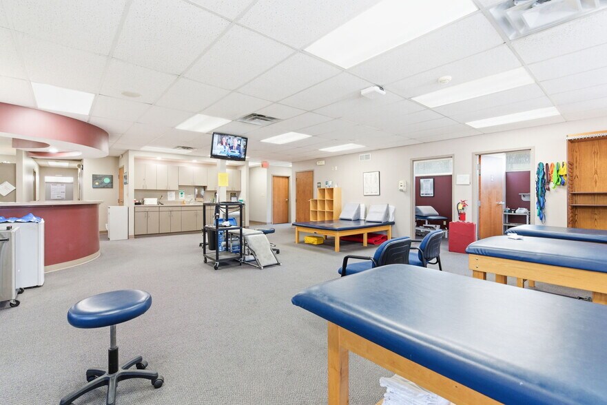 More Photos Of 4430 Crawford Ave, Louisville Medical For Sale