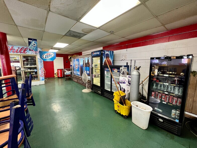 More Photos Of 528 W Choctaw Ave, Chickasha Convenience Store For Sale