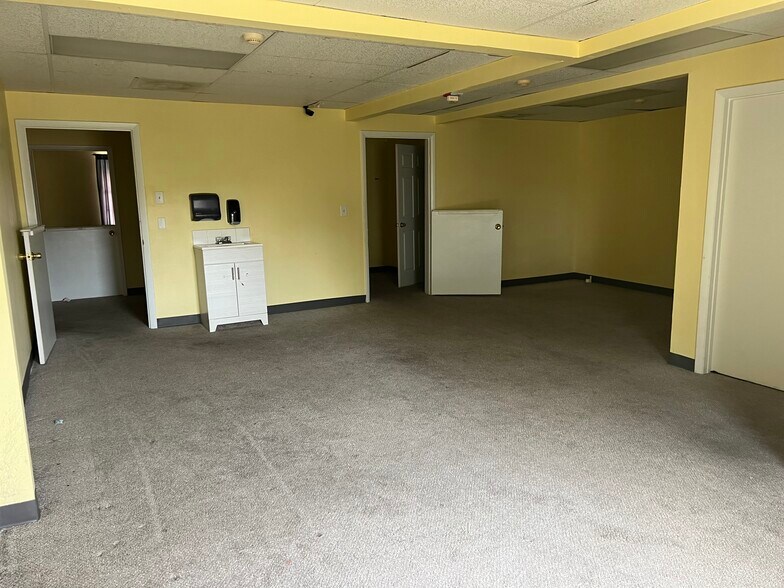 More Photos Of 3715 US Highway 19, New Port Richey Daycare Center For Sale
