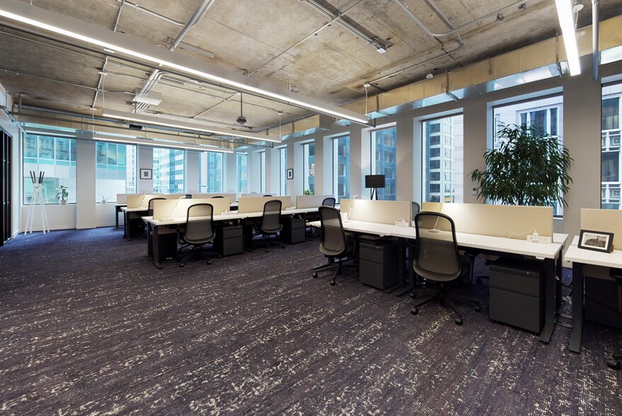 More Photos Of 311 W Monroe St, Chicago Coworking Space