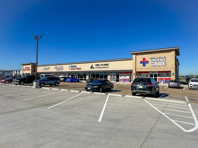 More Photos Of 3211 W Grand Pky N, Katy Storefront For Lease