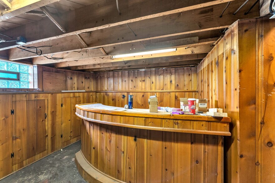 More Photos Of 29016 Ford Rd, Garden City Office For Sale