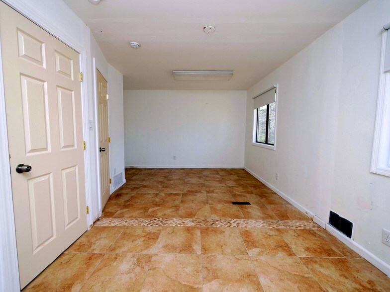 More Photos Of 4515 Nesconset Hwy, Port Jefferson Station Freestanding For Lease