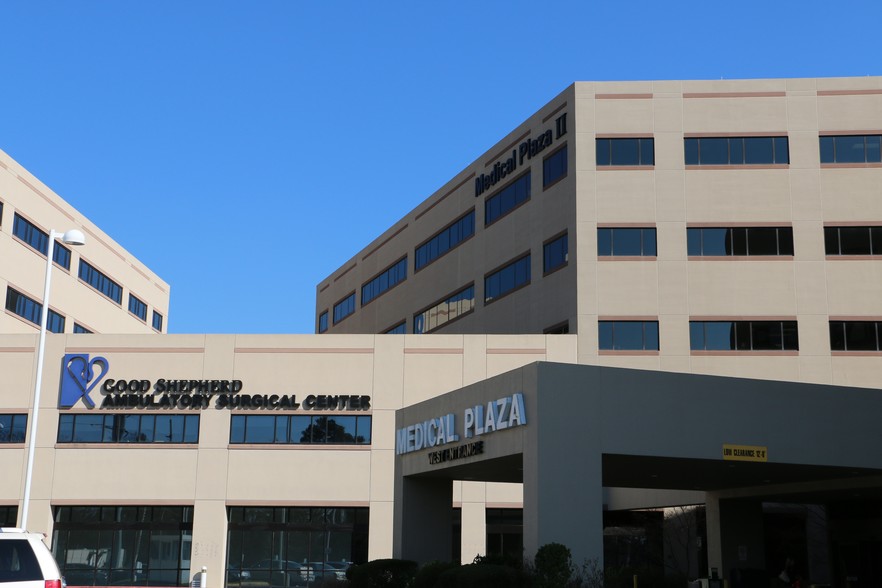 Primary Photo Of 701 E Marshall Ave, Longview Medical For Lease