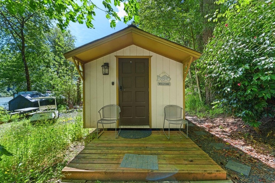 More Photos Of 24828 State Highway 38, Elkton Trailer Camper Park For Sale