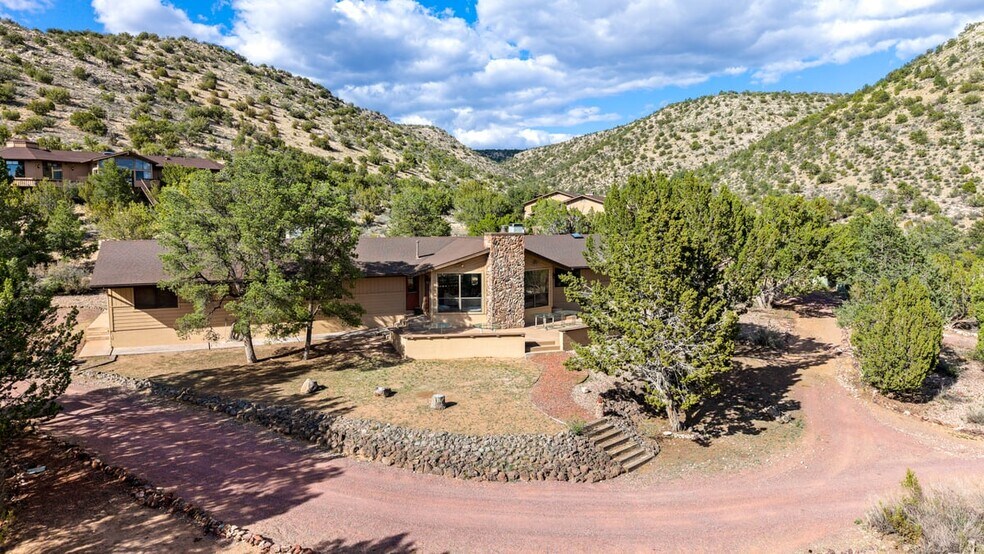 More Photos Of 28555 N Feather Mountain Rd, Paulden Lodge Meeting Hall For Sale