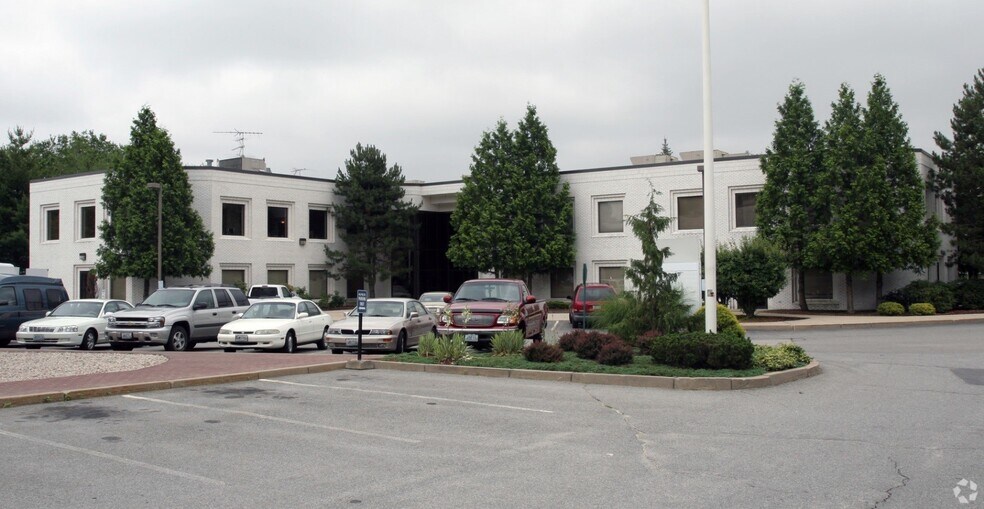 More Photos Of 1635 Mineral Spring Ave, North Providence Medical For Lease