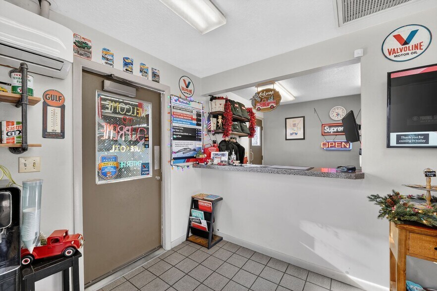 More Photos Of 4650 S Constitution Blvd, Salt Lake City Auto Repair For Sale