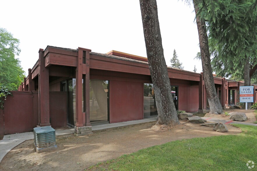 More Photos Of 1255 W Shaw Ave, Fresno Office For Lease