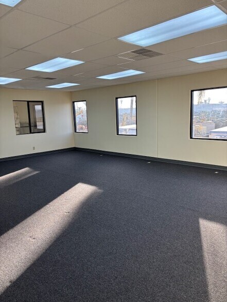 More Photos Of 11135 E Rush St, South El Monte Manufacturing For Lease