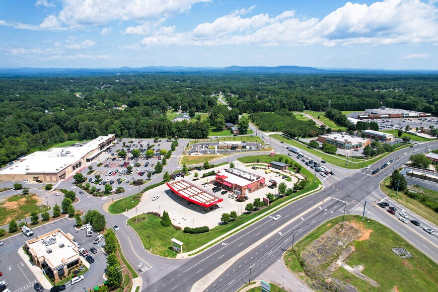 More Photos Of 2500 Springs Rd, Hickory Unknown For Lease