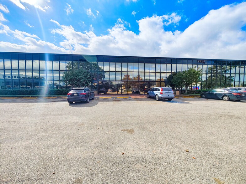 More Photos Of 6009 Richmond Ave, Houston Office For Lease