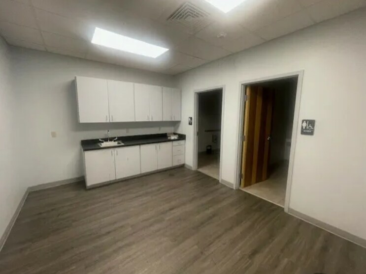 More Photos Of 4120-4126 Poche Ct W, New Orleans Warehouse For Sale