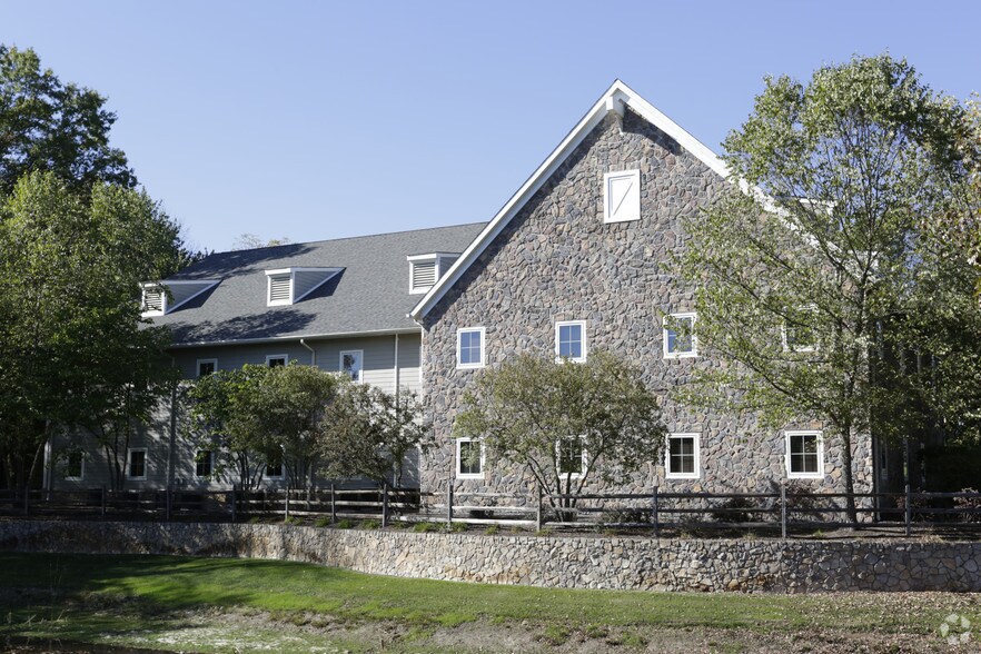 More Photos Of 1 Mill Ridge Ln, Chester Office For Lease