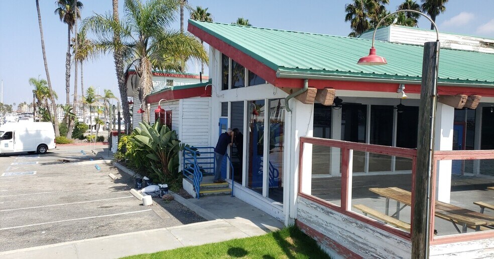 More Photos Of 230 Portofino Way, Redondo Beach Restaurant For Lease