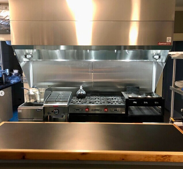 More Photos Of 10 Church St, Stockton Springs Hospitality For Sale