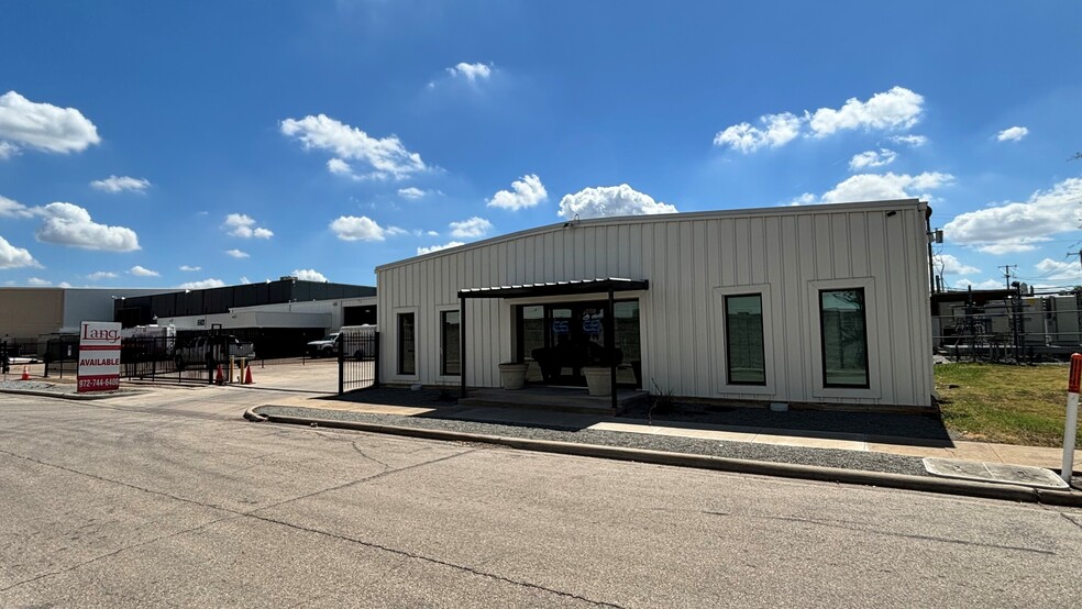 Primary Photo Of 2722 Burbank St, Dallas Warehouse For Lease