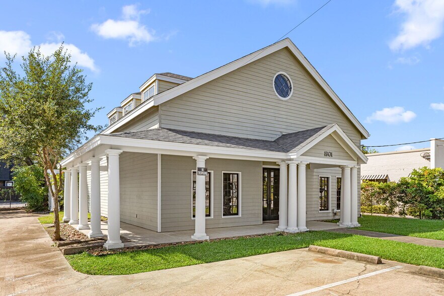 Primary Photo Of 1901 W Alabama St, Houston Freestanding For Sale