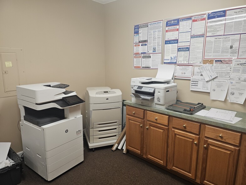 More Photos Of 316 W Millbrook Rd, Raleigh Office For Sale