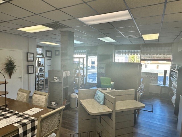 More Photos Of 610 E Franklin St, Monroe Drugstore For Sale