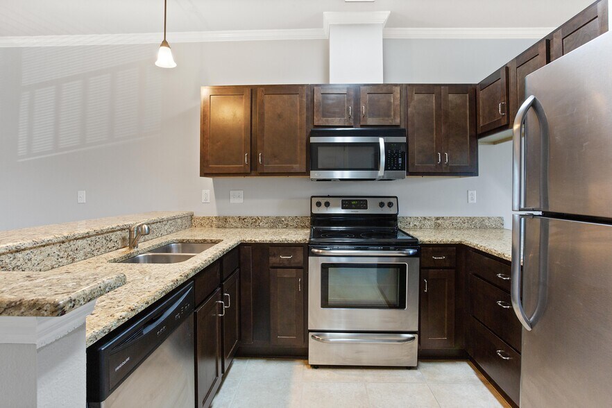 More Photos Of 220-236 Harbor Blvd, Destin Storefront Retail Residential For Sale