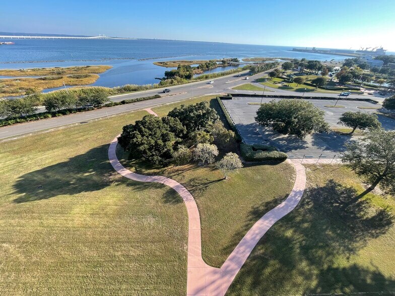 More Photos Of 1 Energy Pl, Pensacola Office For Lease