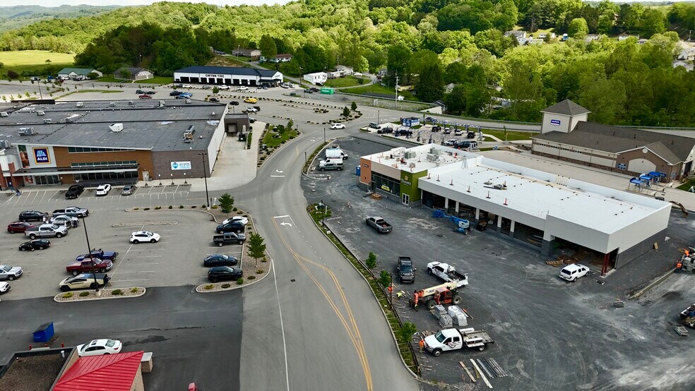 More Photos Of 2600 Middletown Commons, White Hall Unknown For Lease