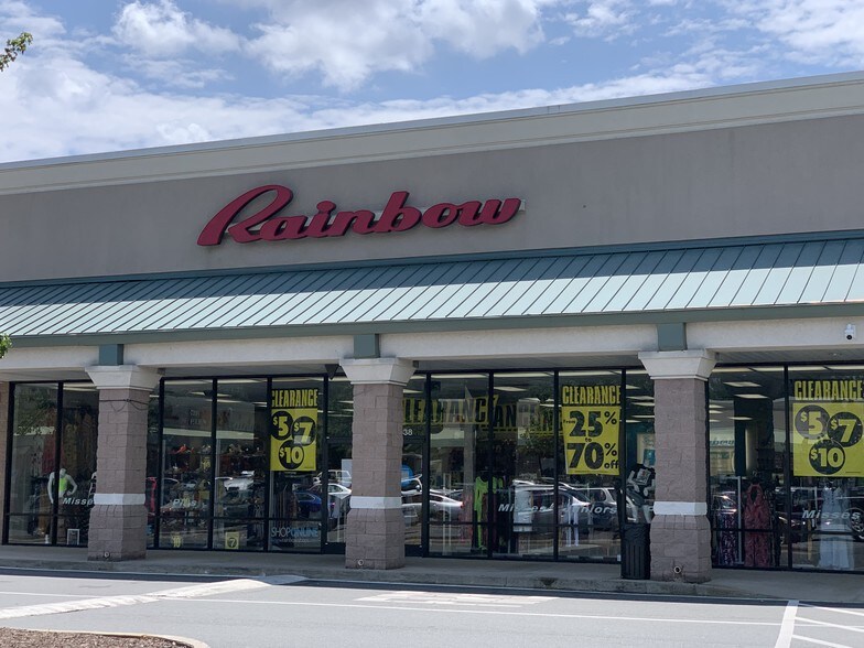 More Photos Of 4430 The Plaza Dr, Charlotte Unknown For Lease