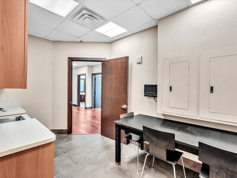 More Photos Of 20900 NE 30th Ave, Aventura Office Residential For Sale