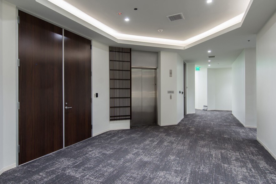 More Photos Of 31355 Oak Crest Dr, Westlake Village Unknown For Lease