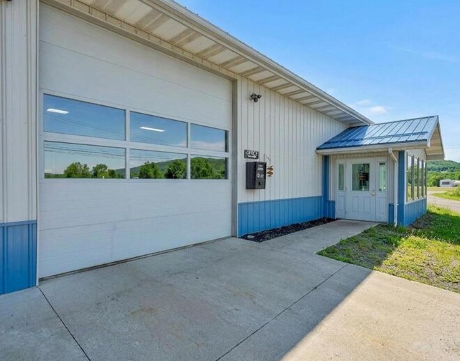 More Photos Of 5220 Maple Ln, Cuba Auto Repair For Sale