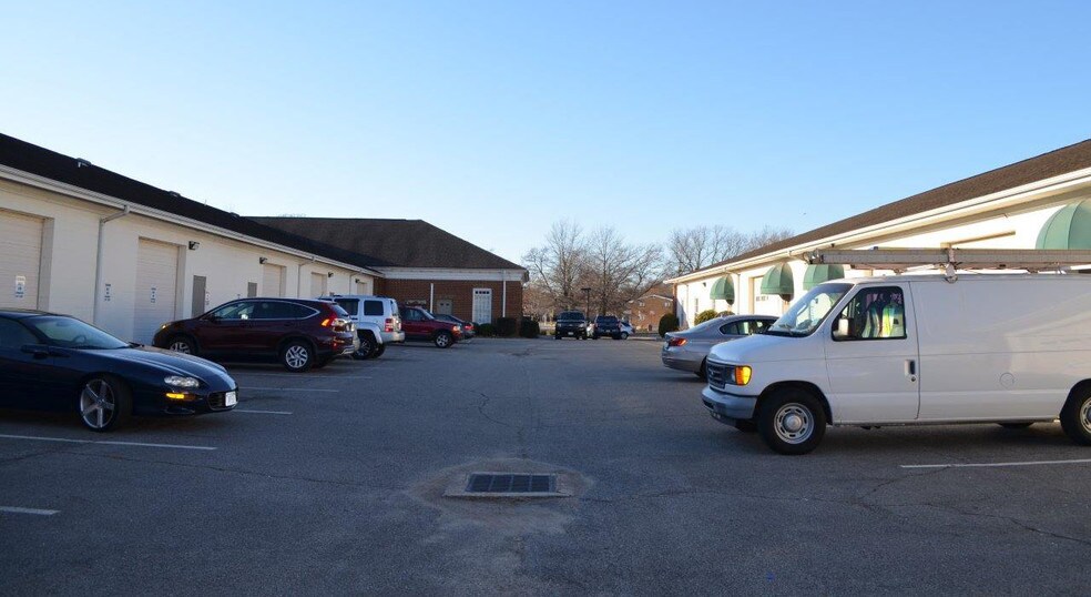 More Photos Of 850 Tidewater Dr, Norfolk Flex For Lease