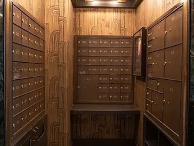 More Photos Of 6253 Hollywood Blvd, Los Angeles Loft Creative Space For Sale