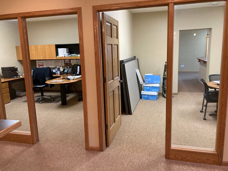 More Photos Of 7965 Stone Creek Dr, Chanhassen Office For Sale