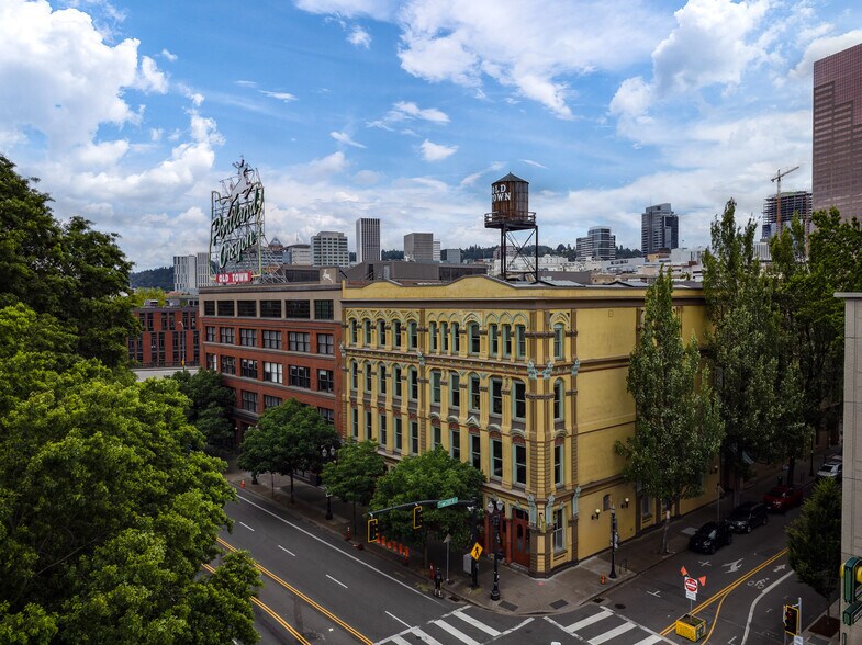 More Photos Of 70 NW Couch St, Portland Office For Sale