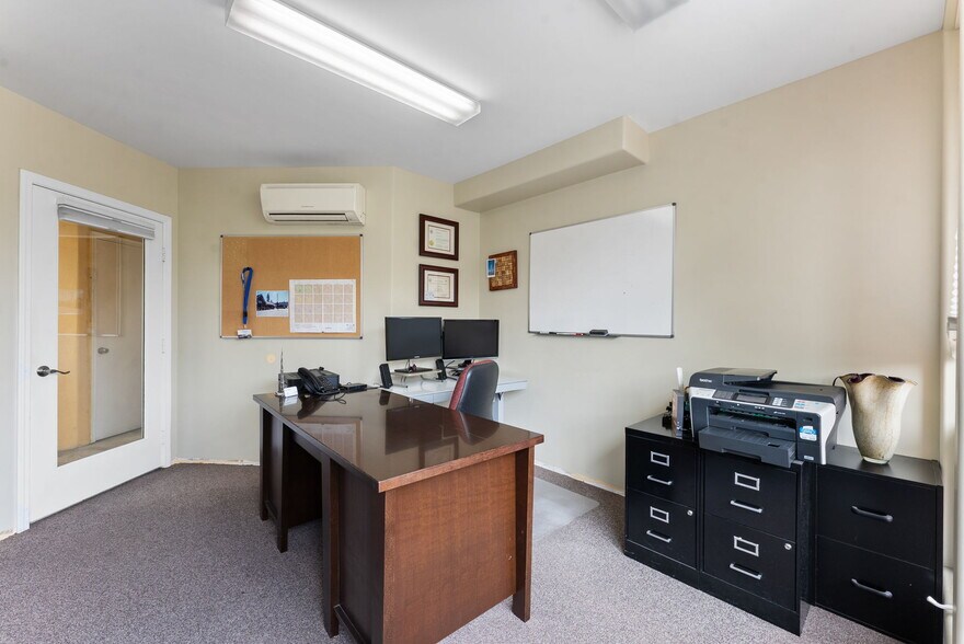 More Photos Of 2534 State St, San Diego Office For Sale