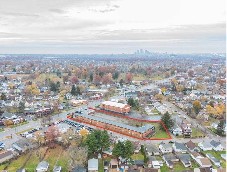 Primary Photo Of 4755 Pearl Rd, Cleveland Hotel For Sale