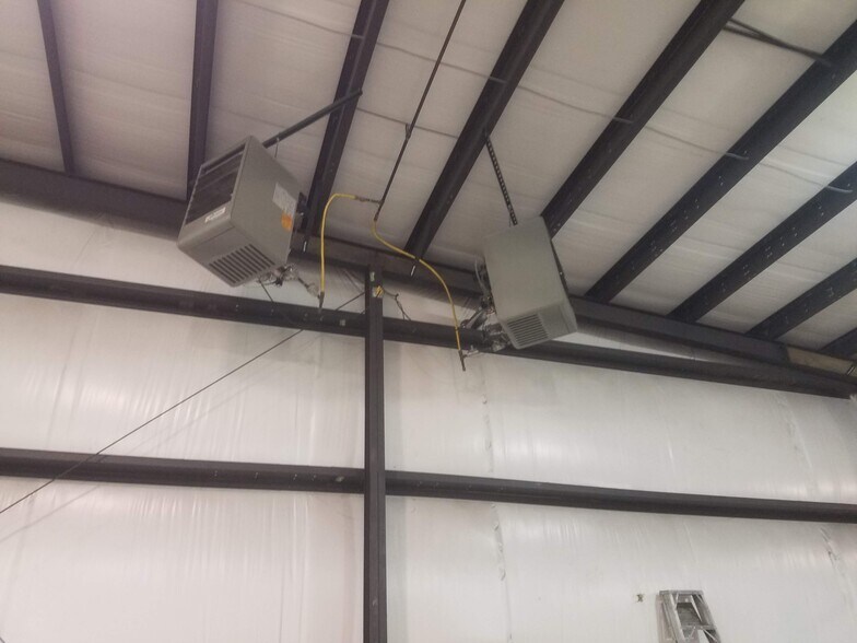 More Photos Of 2208 Trott Ave SW, Willmar Flex For Sale