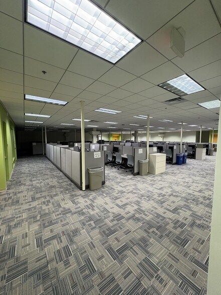More Photos Of 5300 Kings Island Dr, Mason Office For Sale