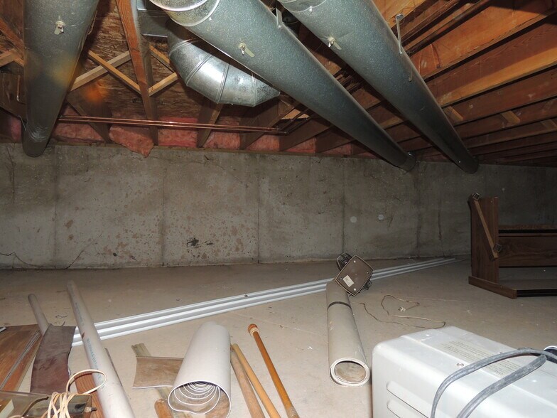 More Photos Of 726 Valley Rd, Menasha Bar For Sale