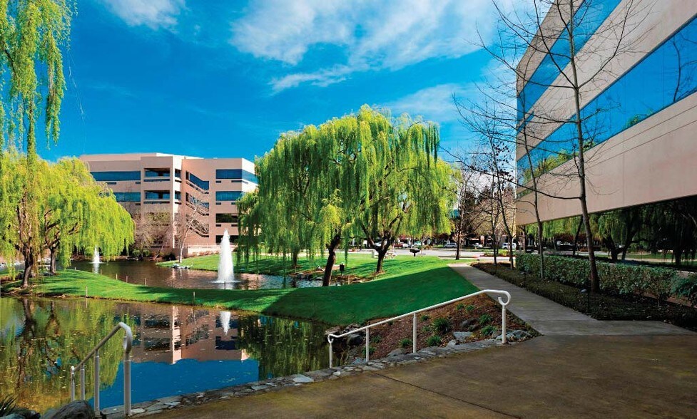 More Photos Of 5341 Old Redwood Hwy, Petaluma Office For Lease