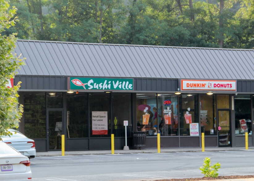 More Photos Of 59-71 Orange Tpke, Sloatsburg Storefront For Lease