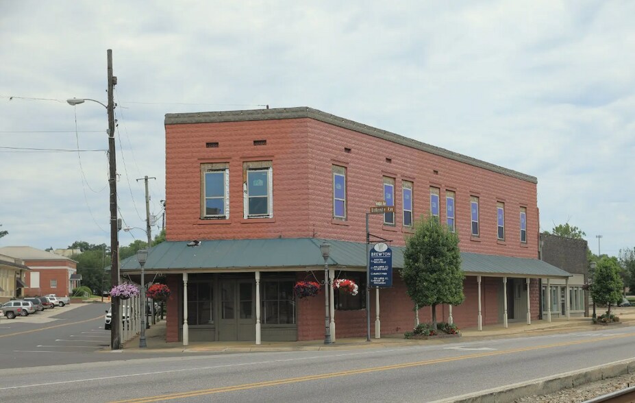 More Photos Of 204-208 Belleville Ave, Brewton Restaurant For Sale