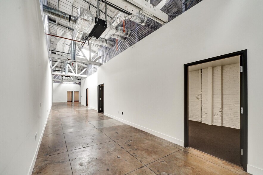 More Photos Of 1305 N Catalina St, Los Angeles Loft Creative Space For Lease