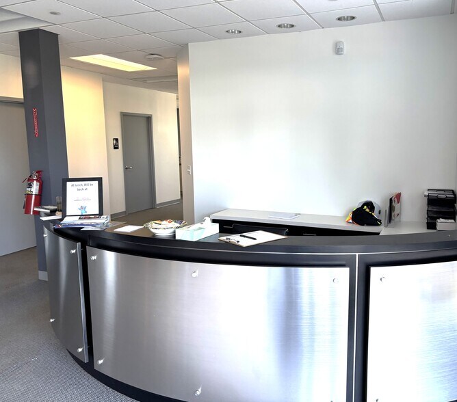 More Photos Of 42669 Trade West Dr, Sterling Flex For Sale